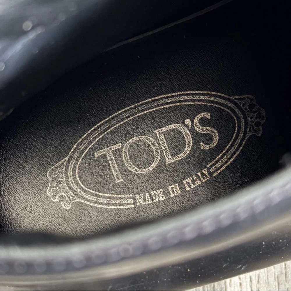 Tod's Black Leather Chukka Boots